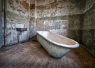 The Bathroom : Kolmanskop, Namibia